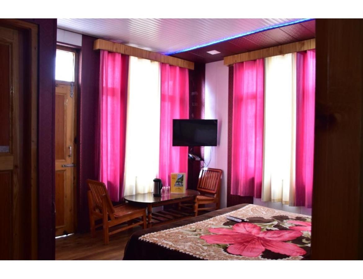 Hotel Peak View, Lahaul Sissu 외부 사진