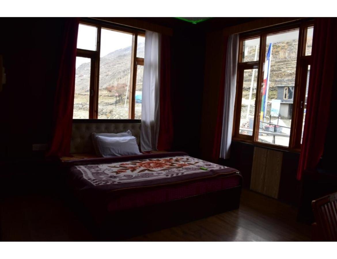 Hotel Peak View, Lahaul Sissu 외부 사진